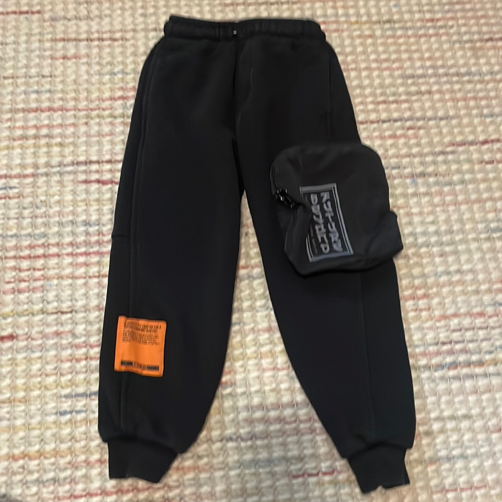 Zara Unique Jogger sz 6